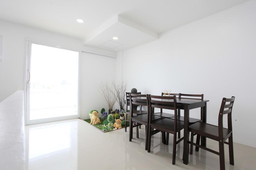 Living By Grace Apartment Si Sunthon Exterior foto